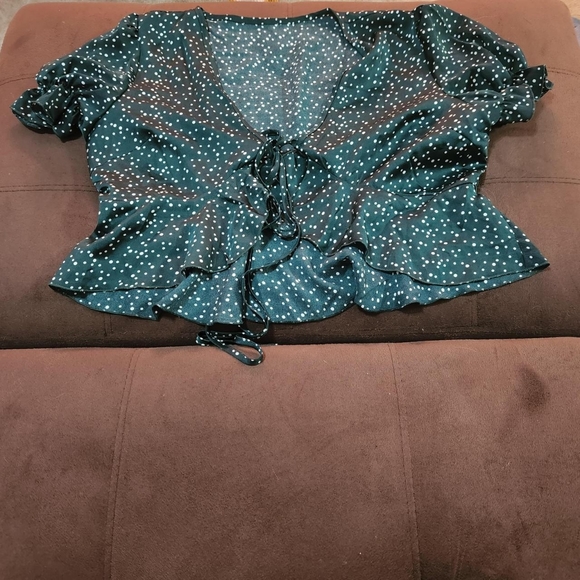 Tie up top - Picture 2 of 3